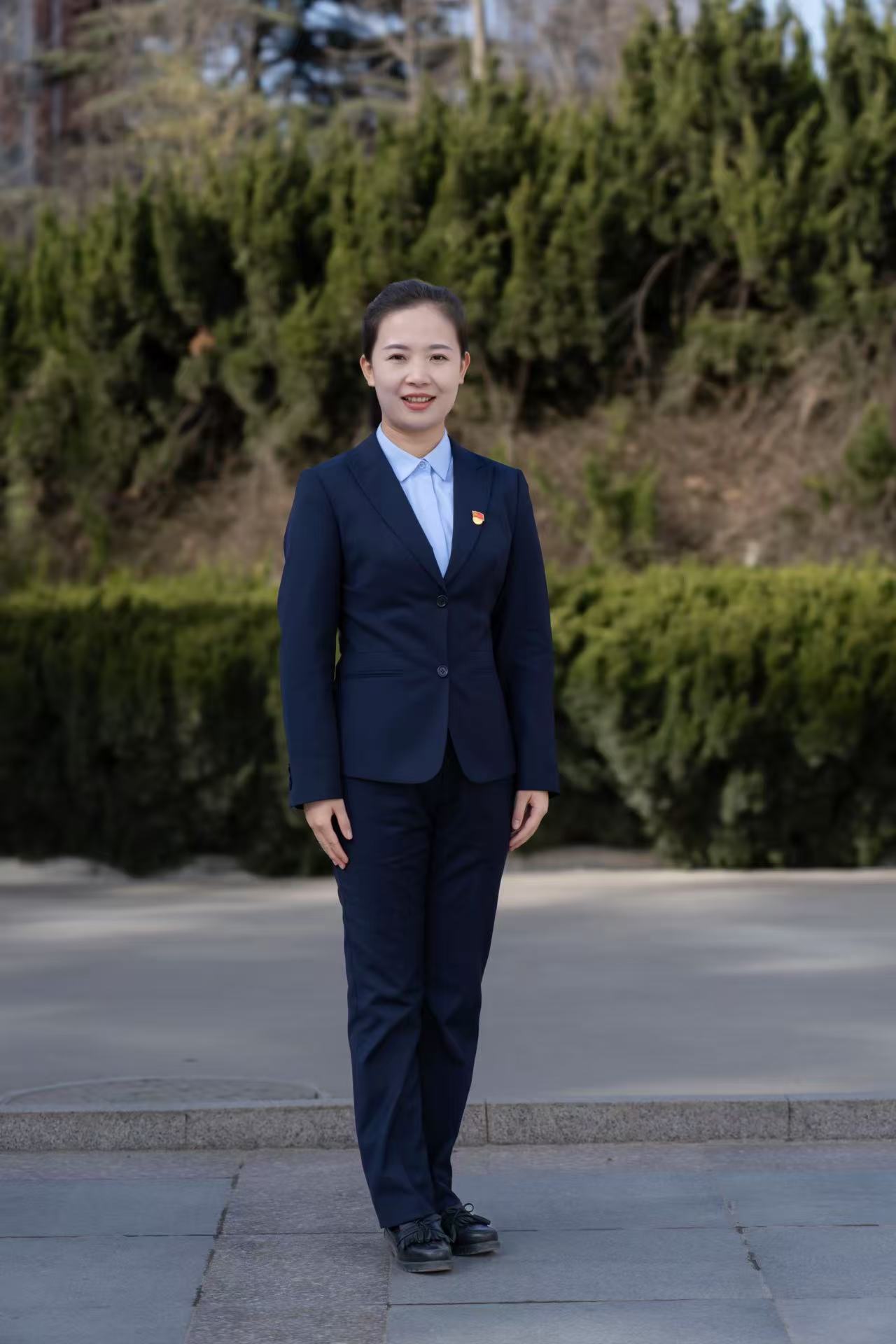 教学与管理办公室主任 张婷