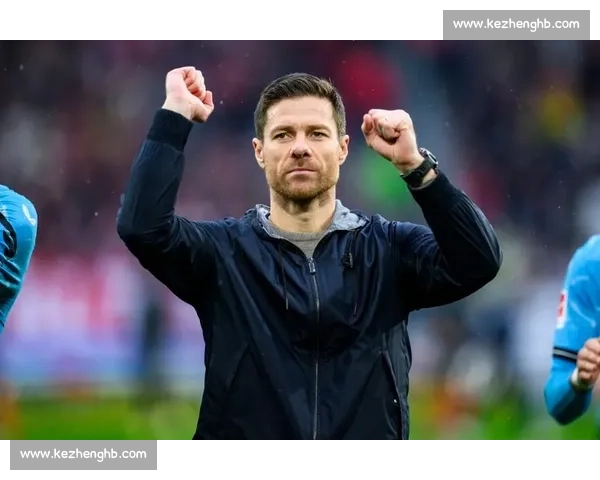 穆尼奥斯：师从皇马传奇，阿隆索点燃青春风暴